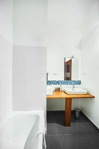 Гостевой дом Парк Шале Красная Поляна Двухместная комната с 1 кроватью, балконом с видом на горы, с ванной-4