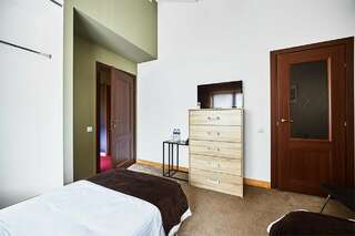 Гостевой дом Парк Шале Красная Поляна Небольшая двухместная комната с 2 отдельными кроватями-3